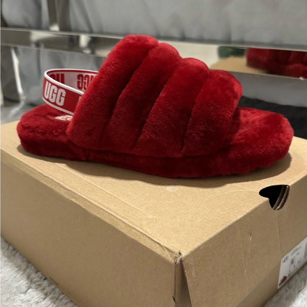 Ugg fluff yeah slides